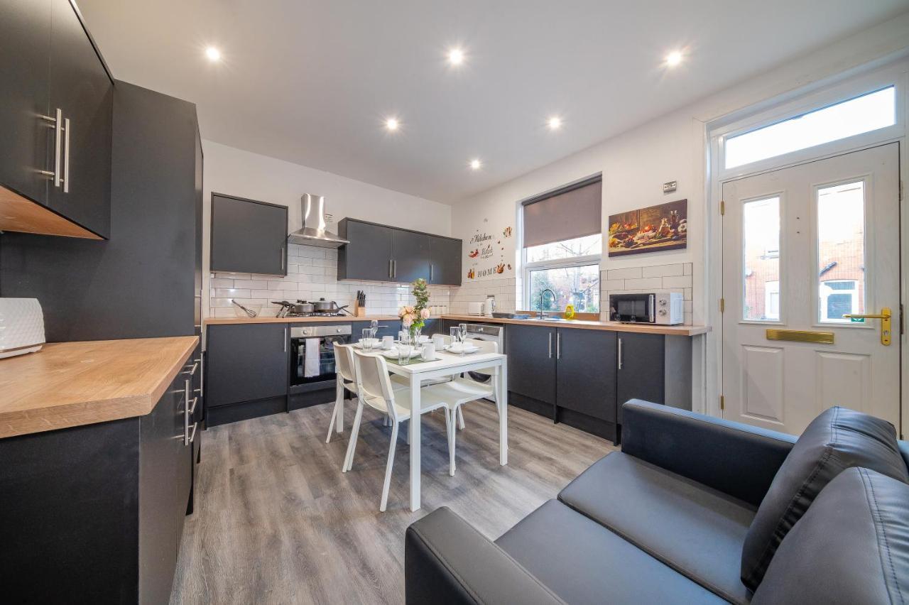 *Rb12S* For Your Most Relaxed & Cosy Stay + Free Parking + Free Fast Wifi * Leeds  Exterior photo