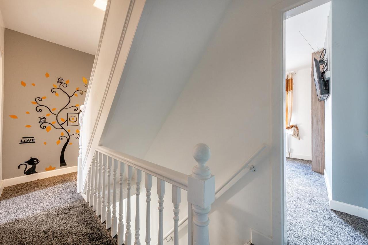 *Rb12S* For Your Most Relaxed & Cosy Stay + Free Parking + Free Fast Wifi * Leeds  Exterior photo